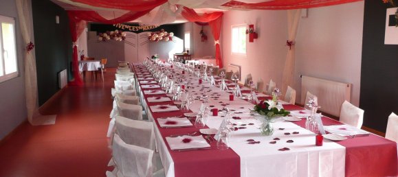 674m² Commercial property in Bouzonville, France No. 69950 11