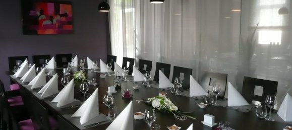 674m² Commercial property in Bouzonville, France No. 69950 10