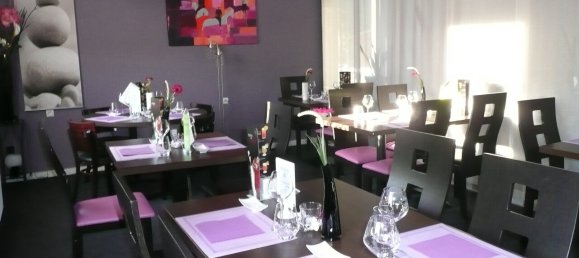 674m² Commercial property in Bouzonville, France No. 69950 9