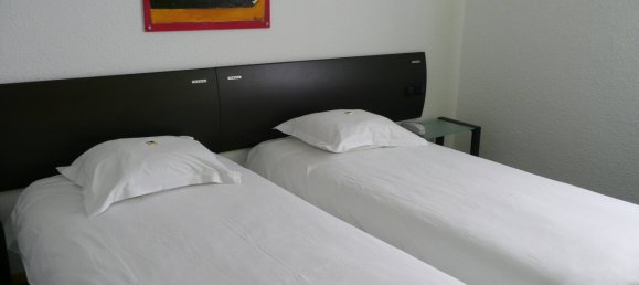 674m² Commercial property in Bouzonville, France No. 69950 4