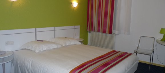 674m² Commercial property in Bouzonville, France No. 69950 5