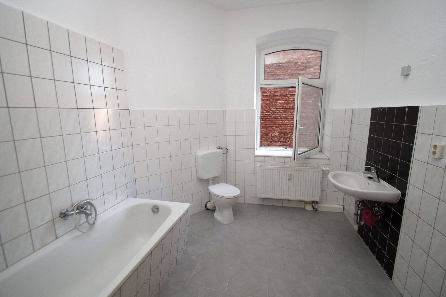3-Zimmer Wohnung in Erfurt, Germany, Nr. 351701