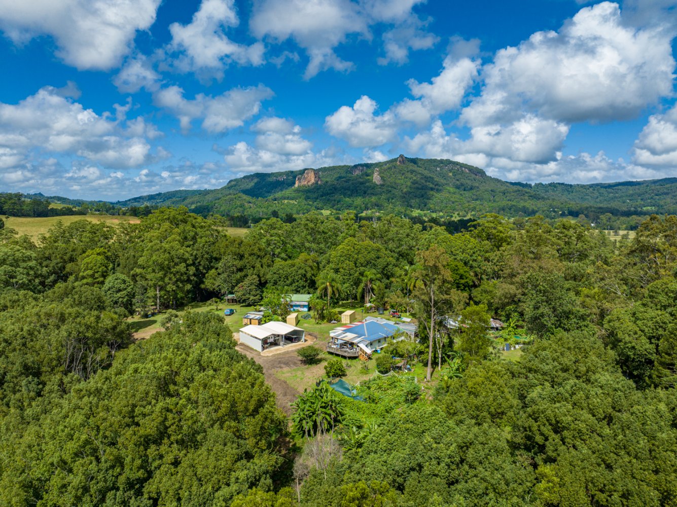 15 bedrooms House in Nimbin, Australia No. 976