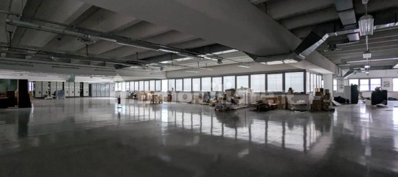 5-Zimmer Lagerhaus in Cinisello Balsamo, Italy, Nr. 10769 3