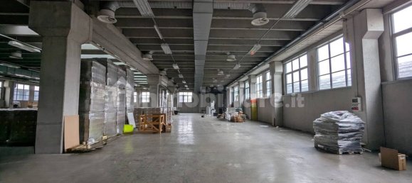 5-Zimmer Lagerhaus in Cinisello Balsamo, Italy, Nr. 10769 12