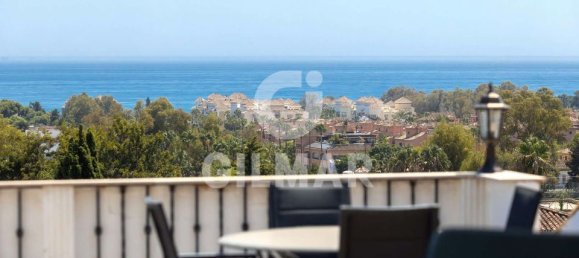 Квартира с 4 спальнями в Эстепона, Испания № 189633 3