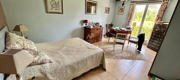 6 bedrooms House in Poissy, France No. 183841 10