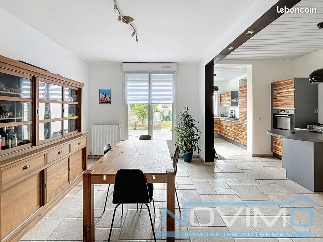 3 bedrooms Villa in Dunkerque, France No. 281393