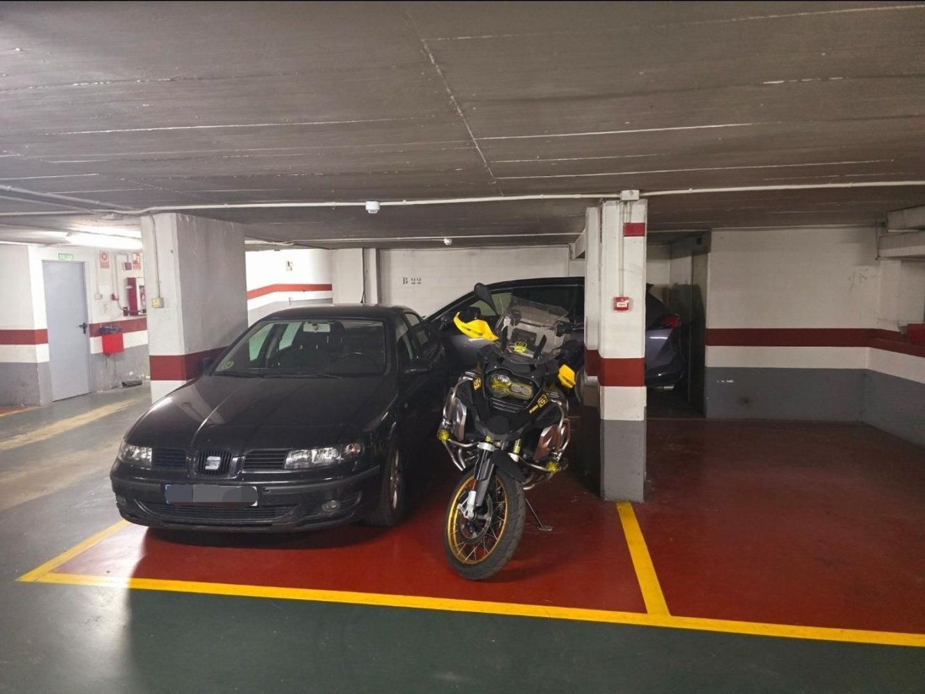 14m² Garage in Zaragoza, Spain No. 201543