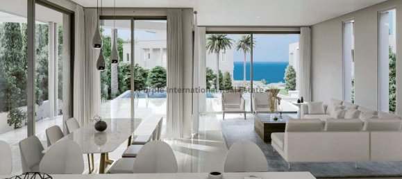 4 bedrooms Villa in Chloraka, Cyprus No. 1047 2