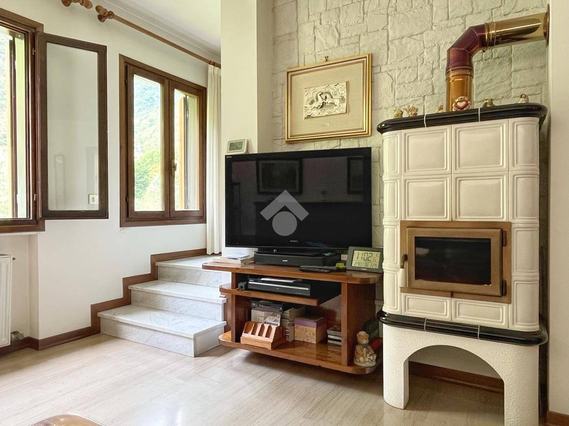 4 bedrooms House in Valbrenta, Italy No. 340994