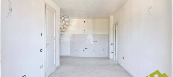 2 bedrooms Apartment in Rosignano Marittimo, Italy No. 132962 3