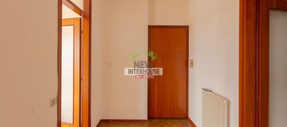 6 rooms Apartment in Pordenone, Italy No. 263917 11
