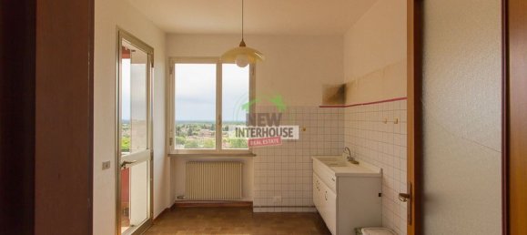 6 rooms Apartment in Pordenone, Italy No. 263917 12