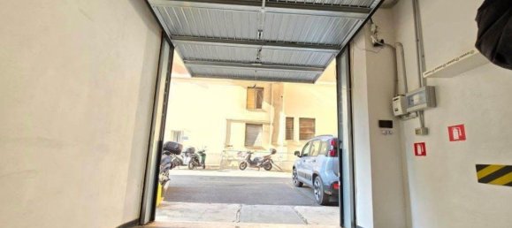  مرآب في Genoa, Italy 38متر مربع رقم 41587 8