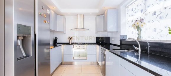 3 Schlafzimmer Villa in Guia, Portugal, Nr. 281180 5