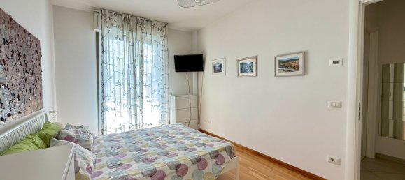 3 bedrooms Apartment in Prato, Italy No. 323169 44