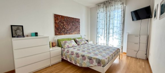 3 bedrooms Apartment in Prato, Italy No. 323169 43