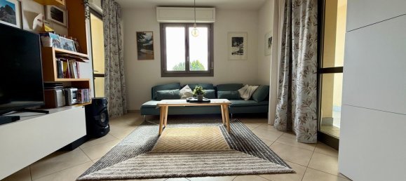 3 bedrooms Apartment in Prato, Italy No. 323169 2