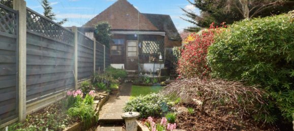 3 bedrooms House in Dartford, United Kingdom No. 4933 4