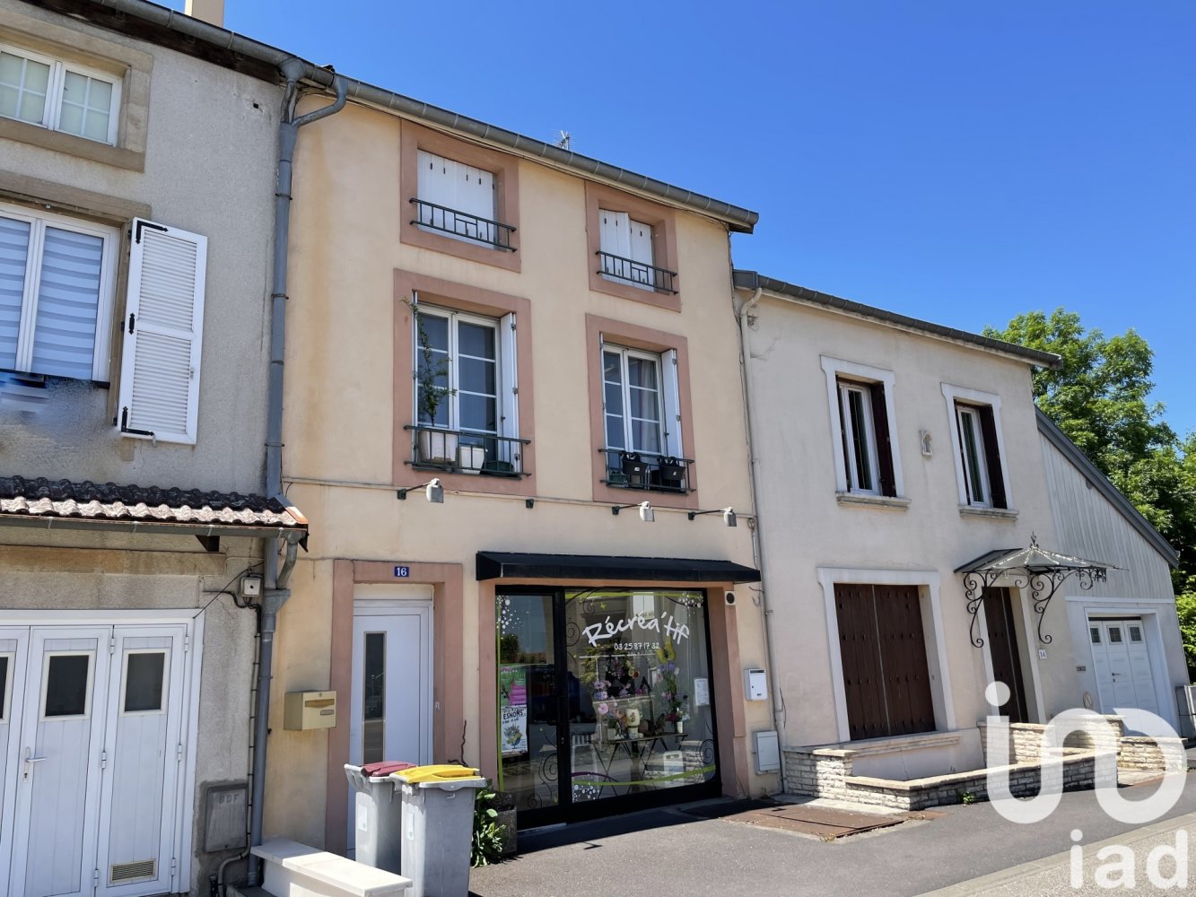 Casa de 2 dormitorios en Langres, France No. 52134