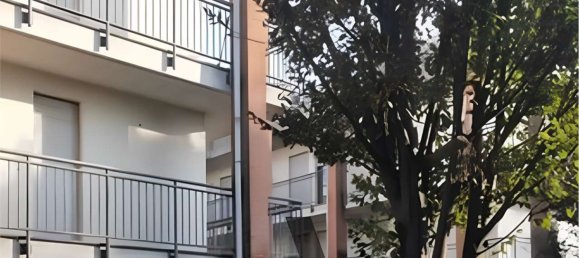 Квартира с 3 комнатами в Кардано аль Кампо, Италия № 5442 4