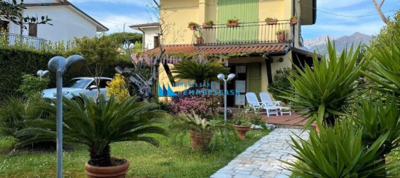 5-salle Villa à Montignoso, Italy No. 49604 3