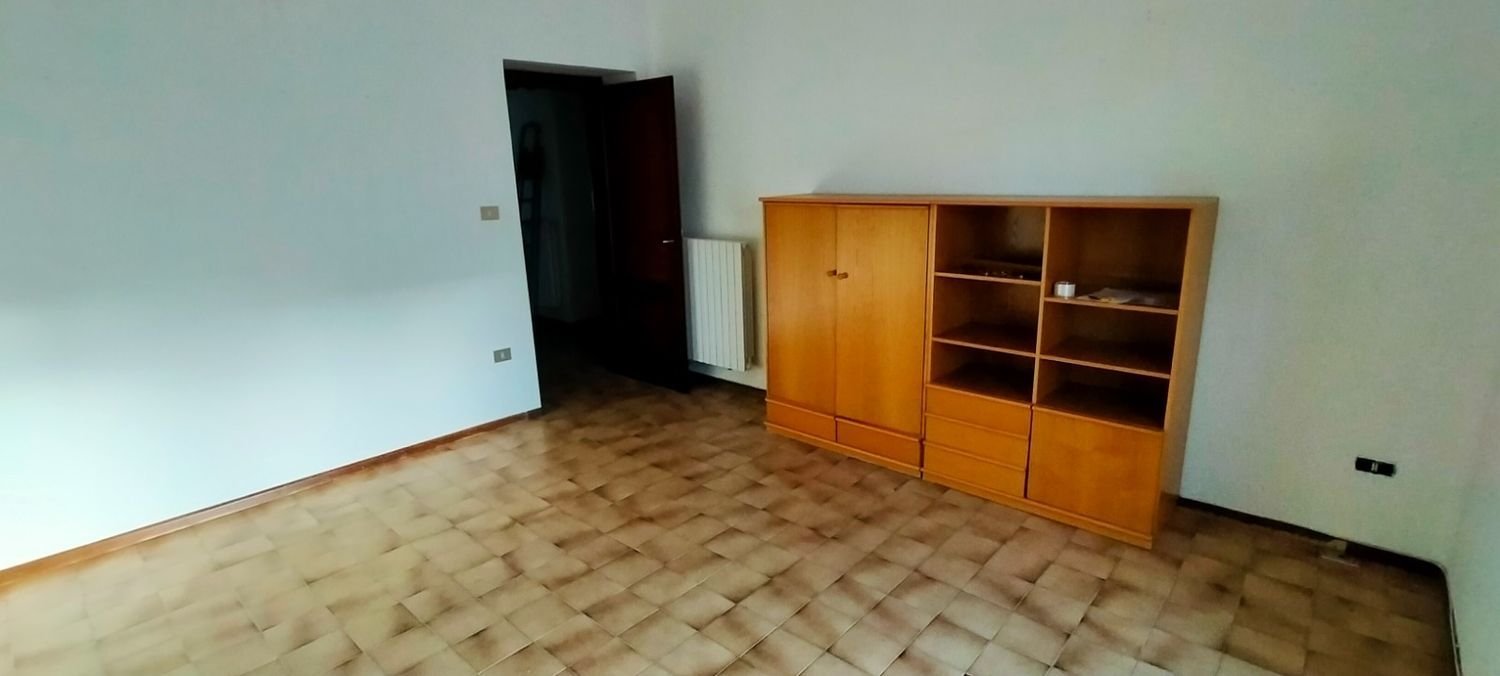 3غرفة شقة في Nuoro, Italy رقم 256438