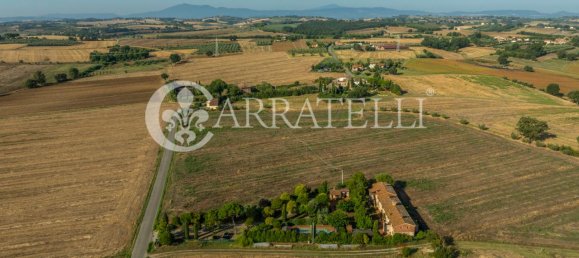 18 rooms House in Castiglione del Lago, Italy No. 3063 10