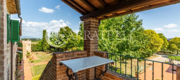 18 rooms House in Castiglione del Lago, Italy No. 3063 27