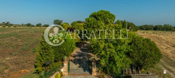 18 rooms House in Castiglione del Lago, Italy No. 3063 13