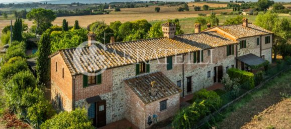 18 rooms House in Castiglione del Lago, Italy No. 3063 21