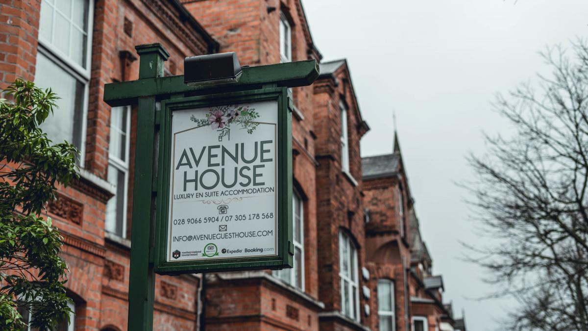 7 bedrooms House in Belfast, United Kingdom No. 758