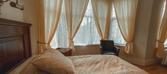 7 bedrooms House in Belfast, United Kingdom No. 758 2