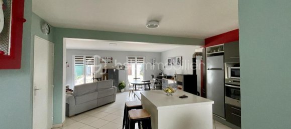 3 bedrooms House in Tours, France No. 160016 2