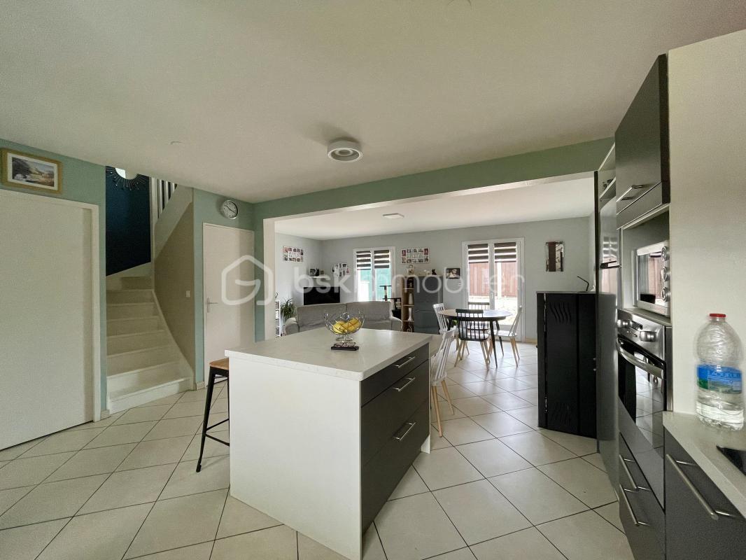 3 bedrooms House in Tours, France No. 160016