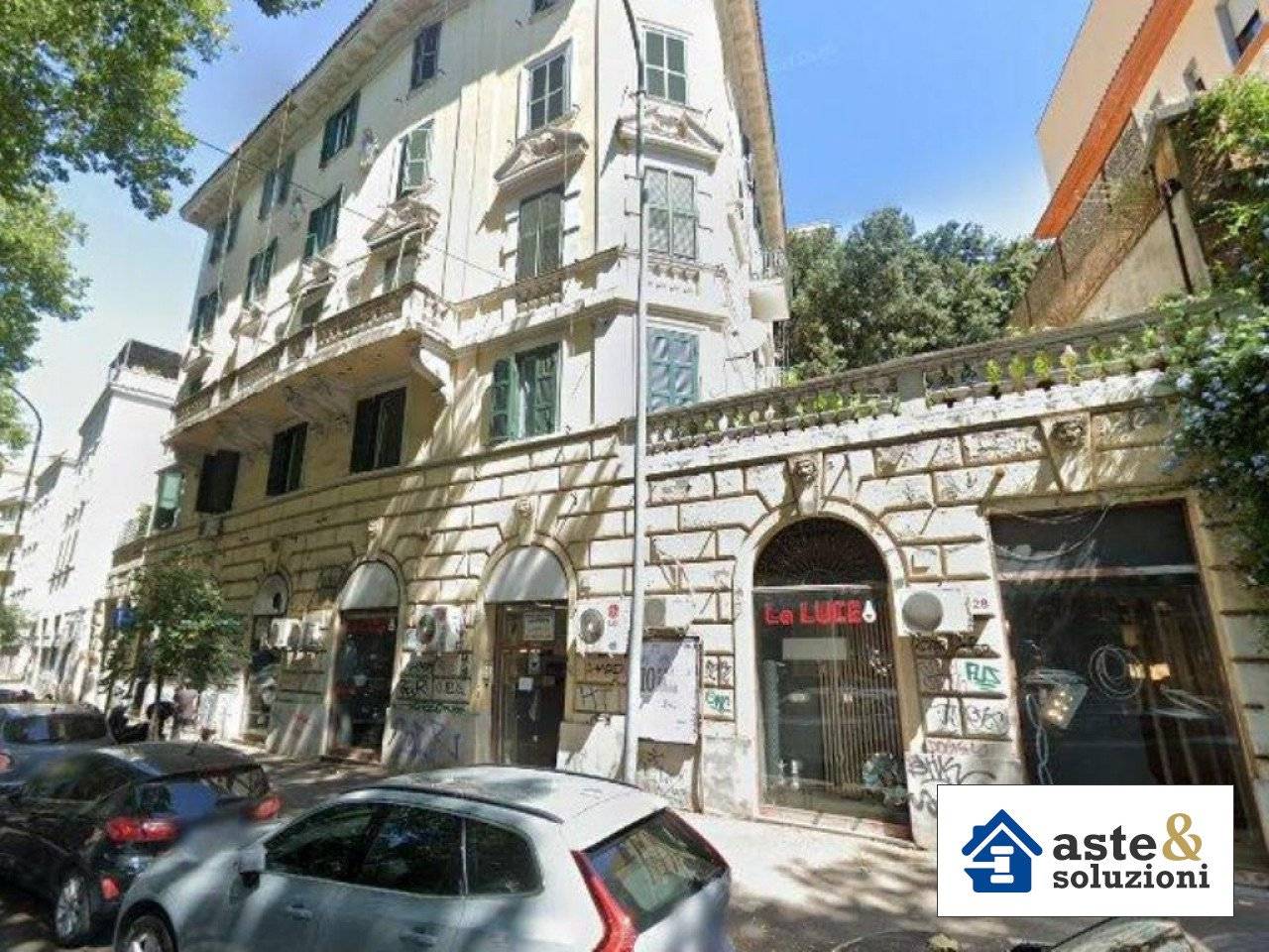 551m² Commercial property in Rome, Italy No. 394836