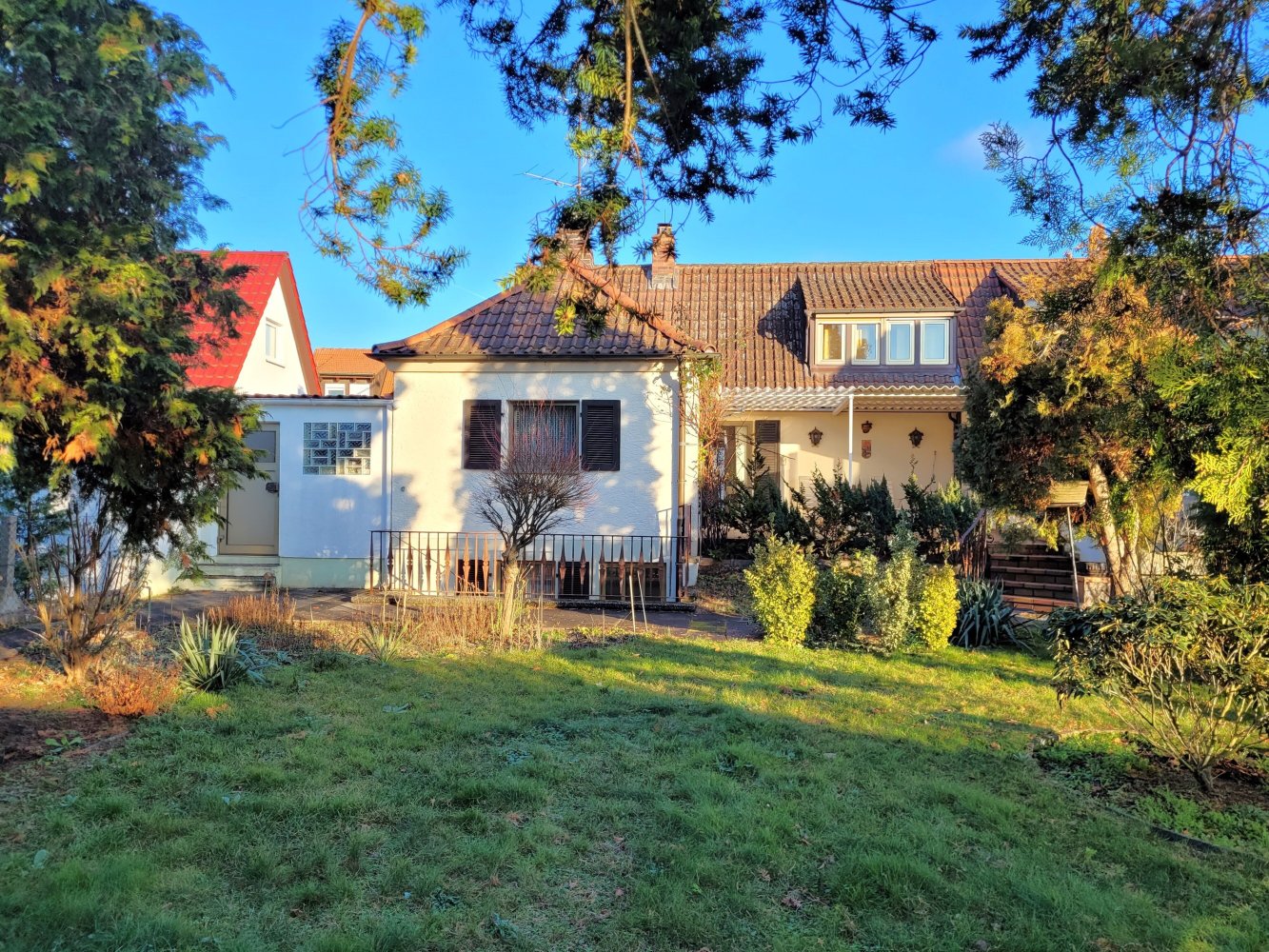 Таунхаус с 5 комнатами в Эрланген, Германия № 83198