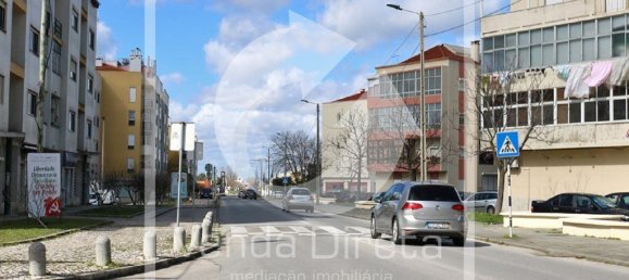  قطعة أرض في Barreiro, Portugal 195متر مربع رقم 63227 2