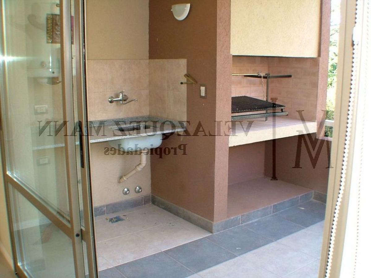 Studio in Ezeiza, Argentina No. 87322