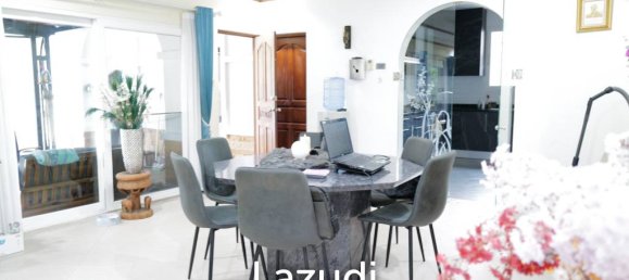 3 bedrooms Villa in Pattaya, Thailand No. 23962 2