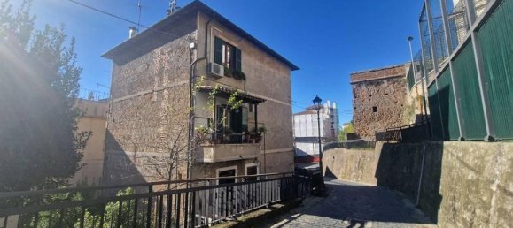 3 rooms Apartment in Valmontone, Italy No. 29584 2