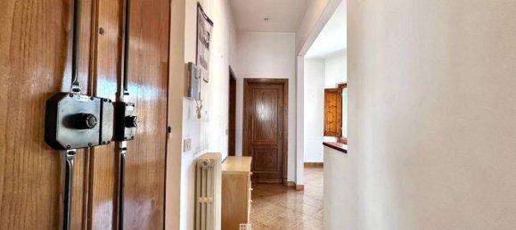 2 bedrooms Apartment in Florence, Italy No. 331207 12