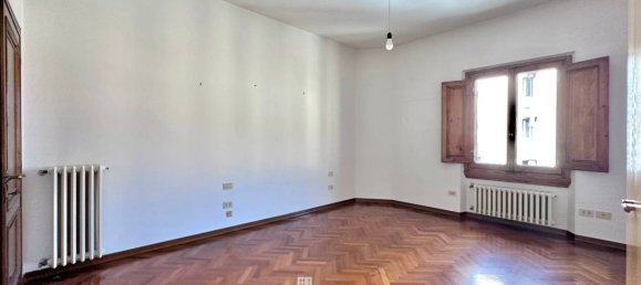 2 bedrooms Apartment in Florence, Italy No. 331207 10
