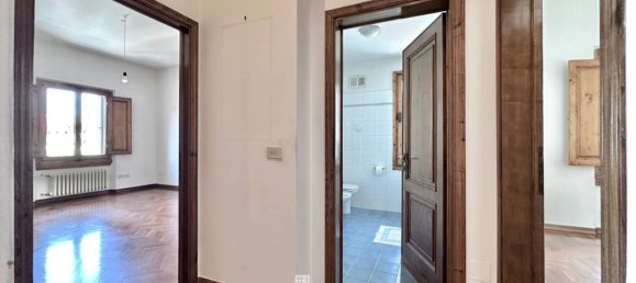 2 bedrooms Apartment in Florence, Italy No. 331207 11