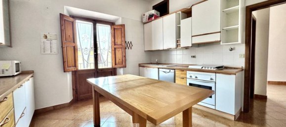 2 bedrooms Apartment in Florence, Italy No. 331207 5