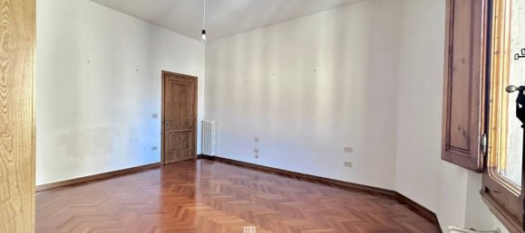 2 bedrooms Apartment in Florence, Italy No. 331207 9