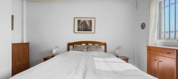 Apartamento de 3 dormitorios en Dehesa De Campoamor, Spain No. 186297 12