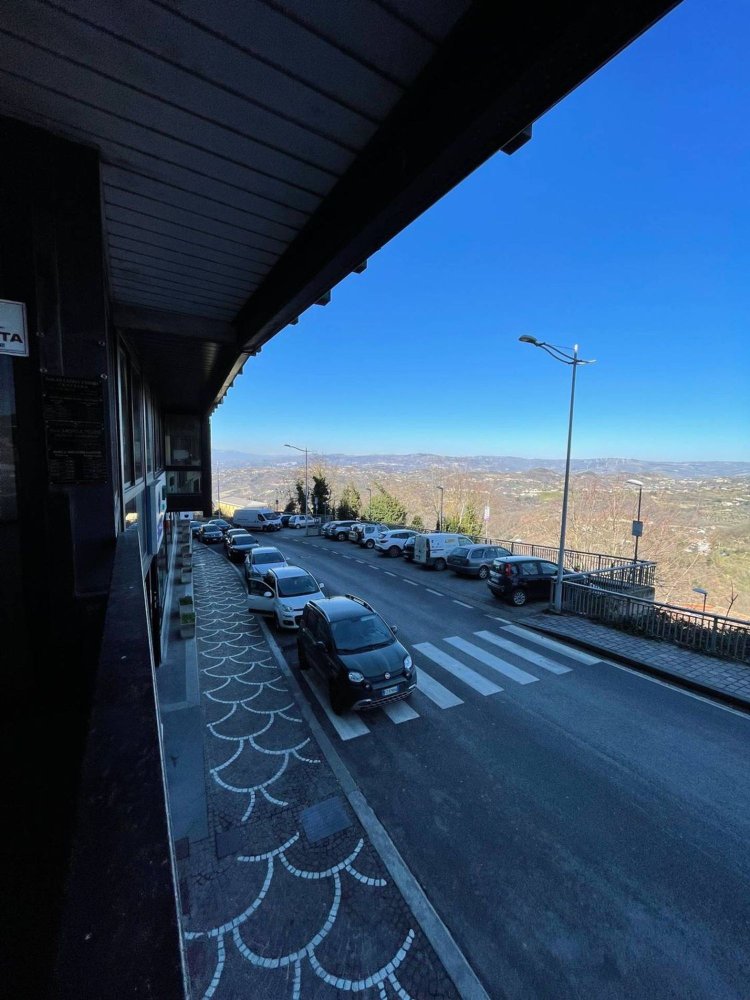 60m² Office in Ariano Irpino, Italy No. 175306