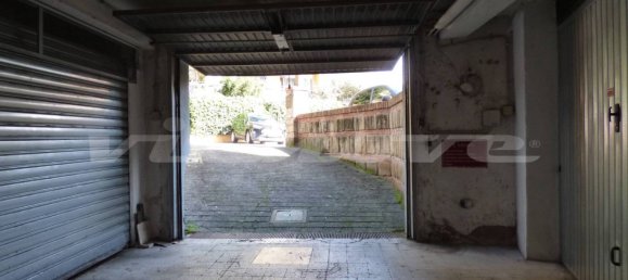 40m² Garage in Rome, Italy No. 229865 13